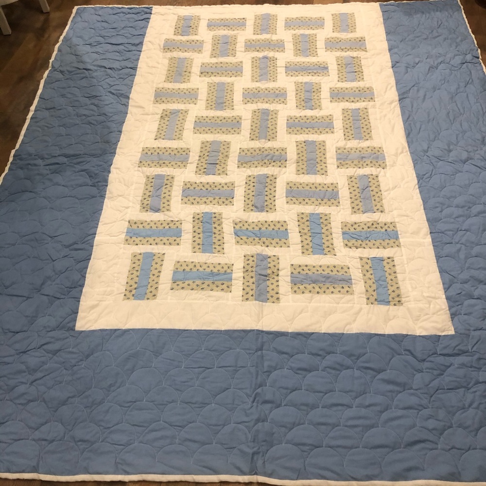 Awesome queen sized quilt